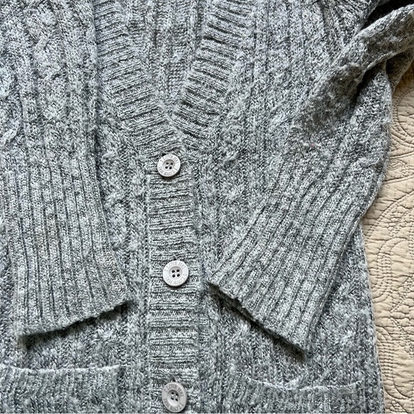 Soft gray cardigan - Picture 5 of 7